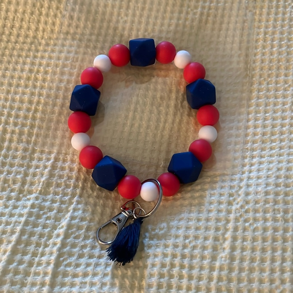 Key chain w patriot colors